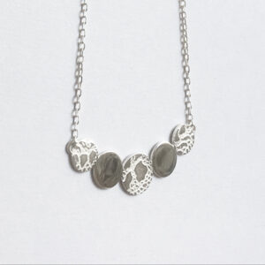 Collier MOTIF