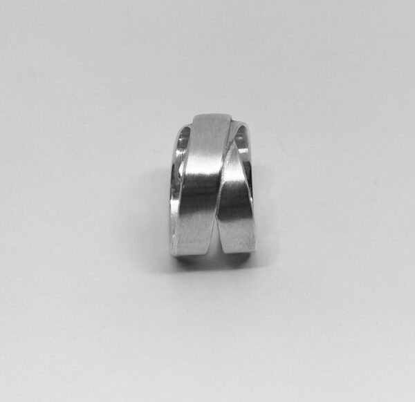 bague ruban argent brossé