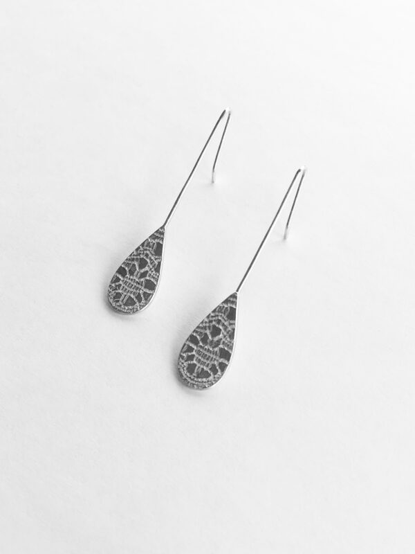 Boucles d'oreilles MOTIF goutte argent massif laminé dentelle